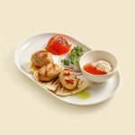 keftedes-de-pui-cu-pita-rosii-coapte-si-tzatziki